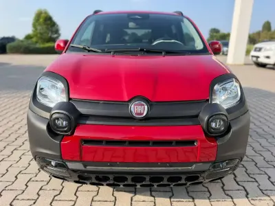 Nuova Fiat Panda Cross Cross 69 CV (50 kW) 2026 Rosso Utilitaria