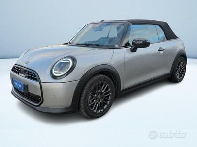 Usata Mini Cooper Cabriolet Favoured 163 CV (119 kW) 2025 Argento Cabrio