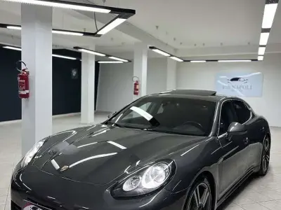 Usata Porsche Panamera Platinum Edition 250 CV (183 kW) 2013 Grigio Utilitaria