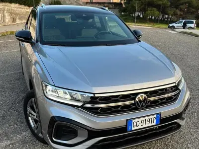 Usata VW T-Roc R-line 150 CV (110 kW) 2022 Grigio SUV
