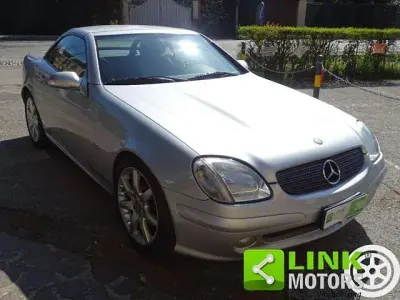Usata Mercedes SLK200 163 CV (119 kW) 2003 Argento Cabrio