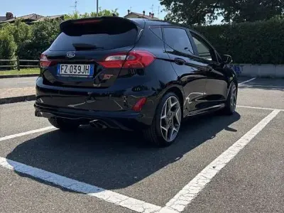 Usata Ford Fiesta ST 200 CV (147 kW) 2019 Nero Utilitaria