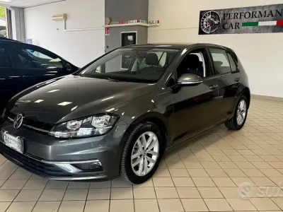 Usata VW Golf VII Sport 115 CV (84 kW) 2018 Grigio Berlina