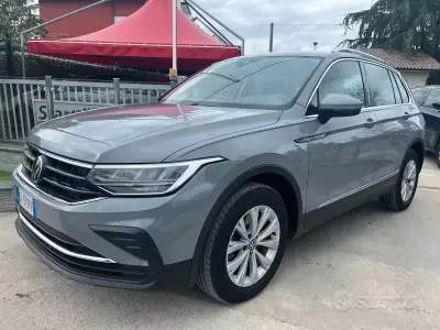 Używany VW Tiguan 150 KM (110 kW) 2022 Szary SUV