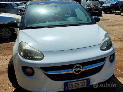 Usata Opel Adam 101 CV (74 kW) 2013 Bianco Utilitaria