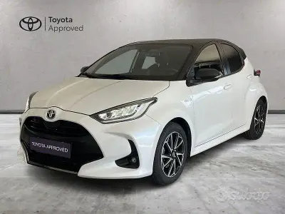 Second-hand Toyota Yaris Hybrid Style 116 CP (85 kW) 2021 Alb Berlinǎ