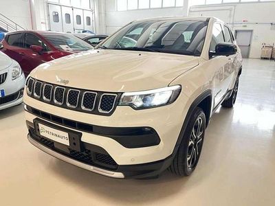 Bianco pastello Usata 2024 Jeep Compass Altitude SUV | 27.490 € (Buon prezzo)