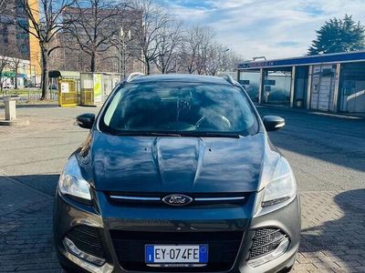 Usata Ford Kuga 120 CV (88 kW) 2015 Grigio SUV