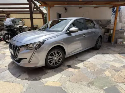 Usata Peugeot 208 Allure 101 CV (74 kW) 2021 Utilitaria