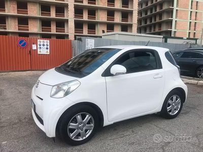 Usata Toyota iQ 98 CV (72 kW) 2009 Bianco Utilitaria