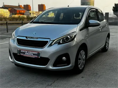 Usata Peugeot 108 Allure 69 CV (50 kW) 2015 Argento Berlina