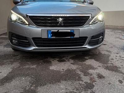 Usata Peugeot 308 Active 131 CV (96 kW) 2020 Grigio Berlina