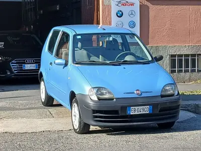 Usata Fiat 600 54 CV (39 kW) 2010 Blu/azzurro Utilitaria