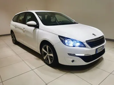 Usata Peugeot 308 Business-Line 116 CV (85 kW) 2015 Bianco Station wagon