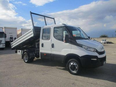 Usata Iveco 35.12 116 CV (85 kW) 2019 Bianco Furgone