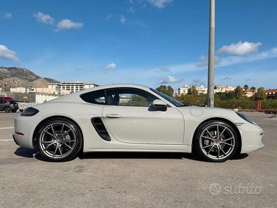 Usata Porsche 718 Cayman Chrono 300 CV (220 kW) 2019 Grigio Coupé