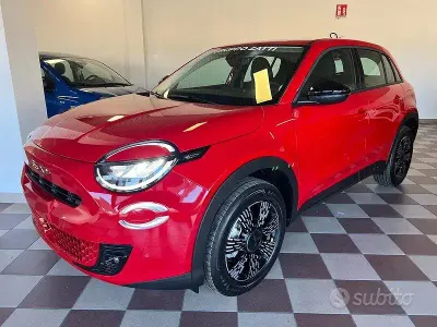 Nuova Fiat 600 101 CV (74 kW) 2026 Rosso SUV