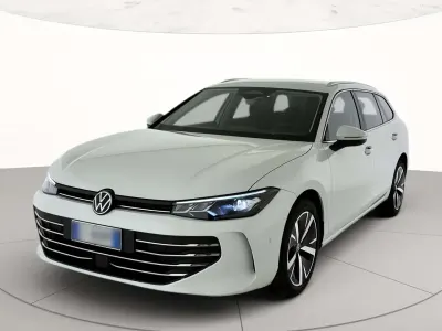 Usata VW Passat Business 150 CV (110 kW) 2025 Pure white Station wagon