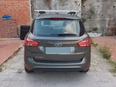 Usata Ford B-MAX 95 CV (69 kW) 2015 Marrone Monovolume