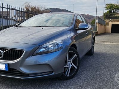 usata Volvo V40 D2 2.0d cambio automatico