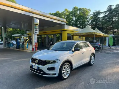 Usata VW T-Roc R-line 116 CV (85 kW) 2019 Bianco SUV