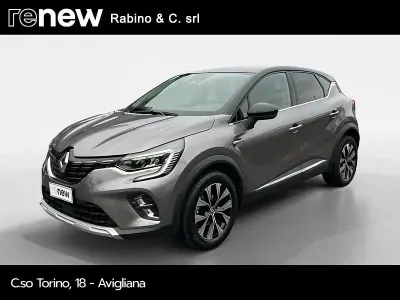 Usata Renault Captur Techno 140 CV (102 kW) 2023 Grigio SUV