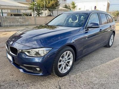Usata BMW 318 Sport Line 150 CV (110 kW) 2018 Blu Station wagon