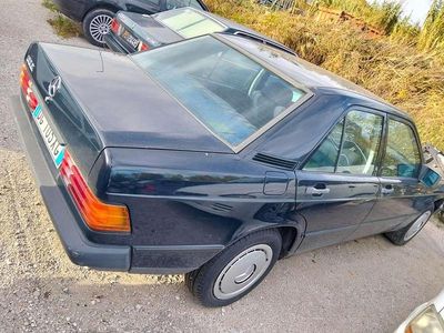 Usata Mercedes 190 122 CV (89 kW) 1988 Blu/azzurro Berlina