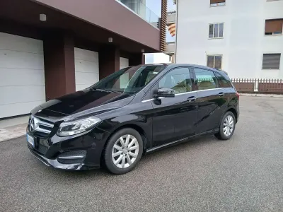 Usata Mercedes B180 Executive 109 CV (80 kW) 2016 Met Monovolume