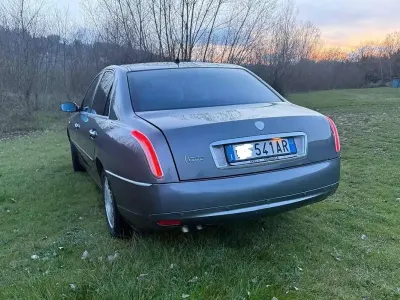 Usata Lancia Thesis 185 CV (136 kW) 2003 Argento Berlina