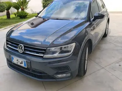 Usata VW Tiguan Business 116 CV (85 kW) 2017 Grigio SUV