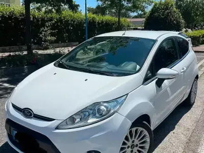 Usata Ford Fiesta 2012 Bianco Berlina