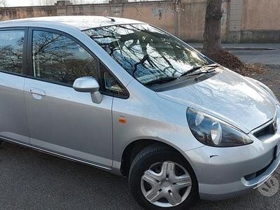 Usata Honda Jazz LS 78 CV (57 kW) 2003 Grigio Utilitaria