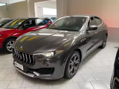 Usata Maserati Levante 250 CV (183 kW) 2017 Grigio SUV