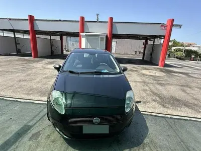 Usata Fiat Grande Punto 77 CV (56 kW) 2009 Nero Utilitaria