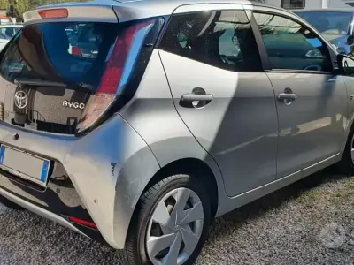 Usata Toyota Aygo X-play 69 CV (50 kW) 2015 Grigio Utilitaria