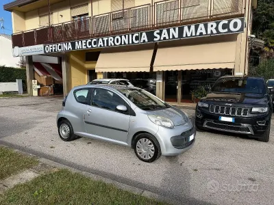 Usata Citroën C1 68 CV (50 kW) 2005 Grigio Utilitaria