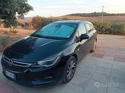 Usata Opel Astra 110 CV (80 kW) 2019 Nero Station wagon