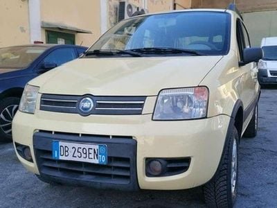Occasion Fiat Panda 4x4 Climbing 69 ch (50 kW) 2006 Jaune Citadine
