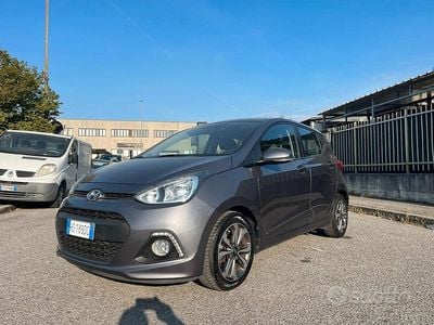 Usata Hyundai i10 Edition 67 CV (49 kW) 2015 Grigio Utilitaria