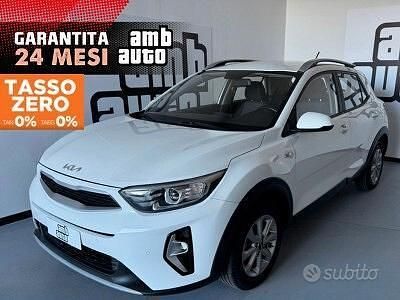 Usata Kia Stonic Urban 84 CV (61 kW) 2023 Bianco SUV
