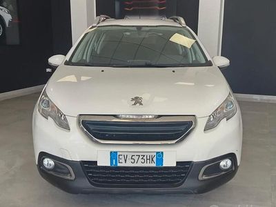 Usata Peugeot 2008 Active 92 CV (67 kW) 2014 Bianco SUV