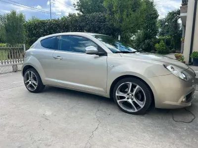 Usata Alfa Romeo MiTo Distinctive 120 CV (88 kW) 2012 Utilitaria
