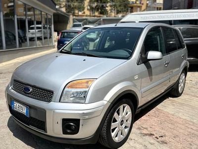 Usata Ford Fusion Titanium 80 CV (58 kW) 2010 Argento Utilitaria