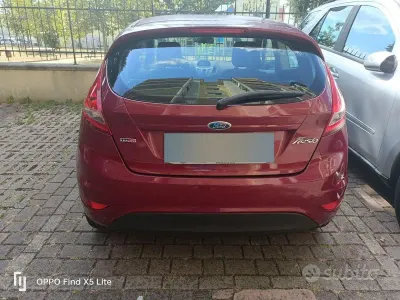 Usata Ford Fiesta 95 CV (69 kW) 2011 Rosso Berlina