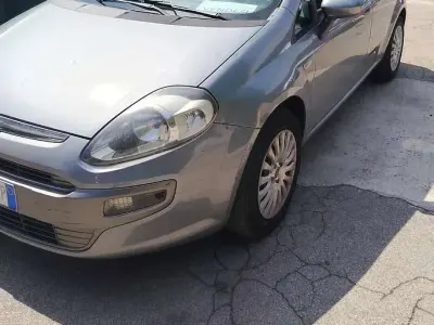 Usata Fiat Punto Evo Dynamic 77 CV (56 kW) 2010 Utilitaria