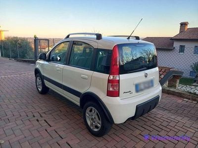 Usata 2011 Fiat Panda 4x4 Climbing Utilitaria | 5500 € (Buon prezzo)
