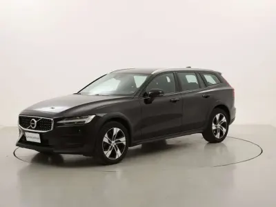Usata Volvo V60 CC Business Edition 197 CV (144 kW) 2022 Nero Station wagon