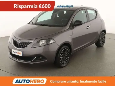 Usata Lancia Ypsilon Gold 70 CV (51 kW) 2021 Grigio Utilitaria