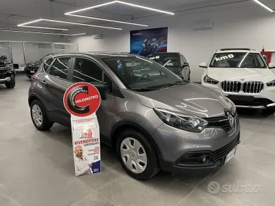 Usata Renault Captur 90 CV (66 kW) 2015 Grigio SUV